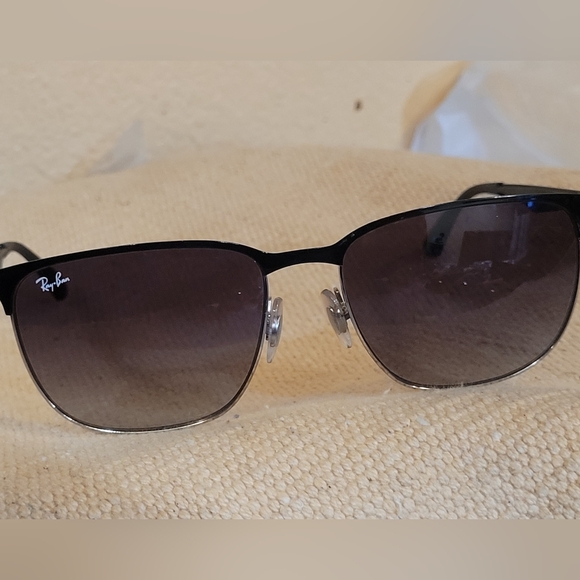 Ray-Ban glasses - Picture 3 of 14